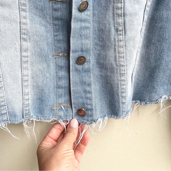 Noble U Women’s Jean Jacket Cropped size Small - Picture 5 of 9
